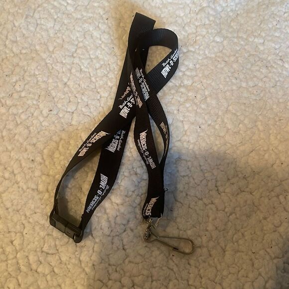 Howl o scream busch Gardens lanyard - Picture 1 of 4